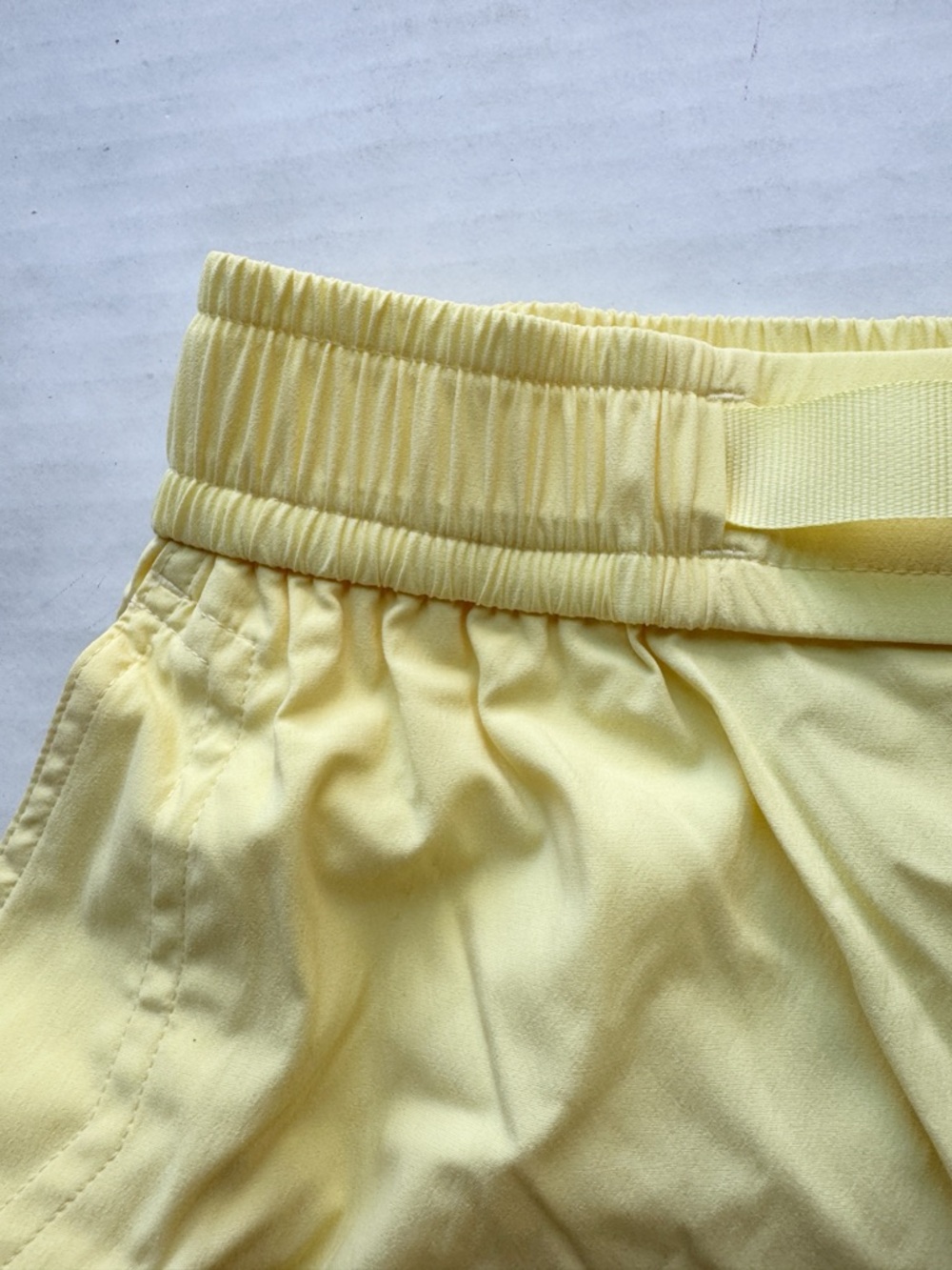ATHLETA New Highland High Rise 3 1/2" Utility Short in Citron Yellow NWT - Picture 5 of 16